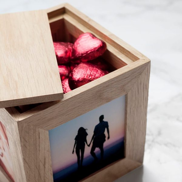 Personalised Oak Photo Cube – Hearts