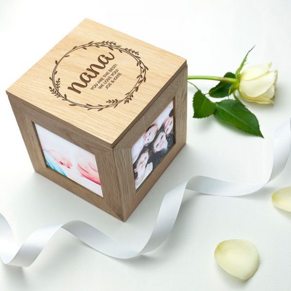 Personalised Oak Photo Cube – Mother’s Day