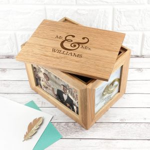 Personalised Oak Photo Keepsake Box – Mr & Mrs (Medium)