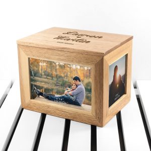 Personalised Oak Photo Keepsake Box – Name & Heart (Medium)