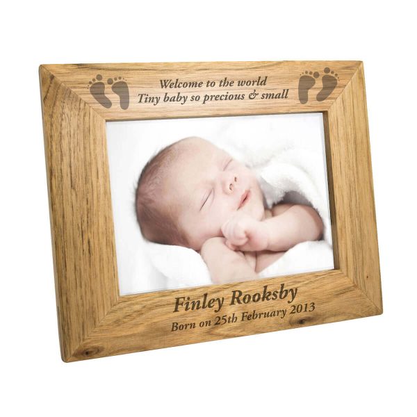 Personalised Baby Feet 7×5 Landscape Wooden Photo Frame