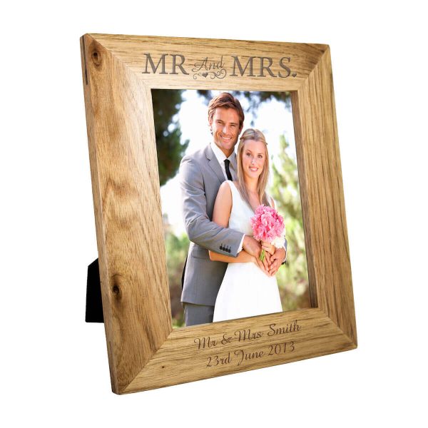 Personalised Mr & Mrs 7×5 Wooden Photo Frame