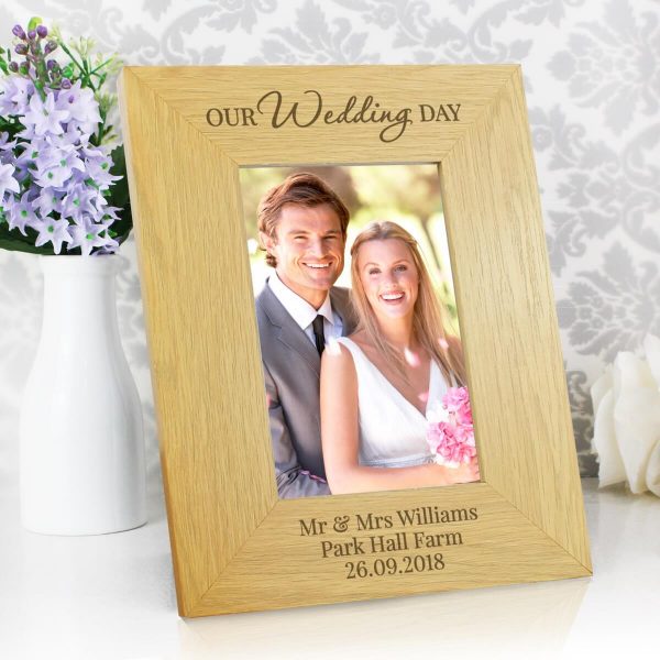 Personalised Our Wedding Day 6×4 Oak Finish Photo Frame