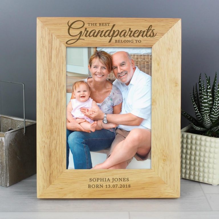 Personalised ‘The Best Grandparents’ 7×5 Wooden Photo Frame