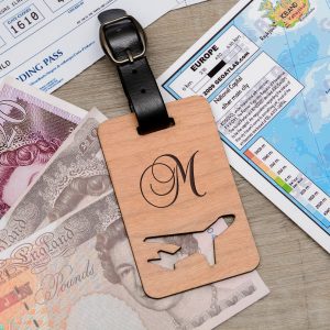 Personalised Wooden Luggage Tag – Initial