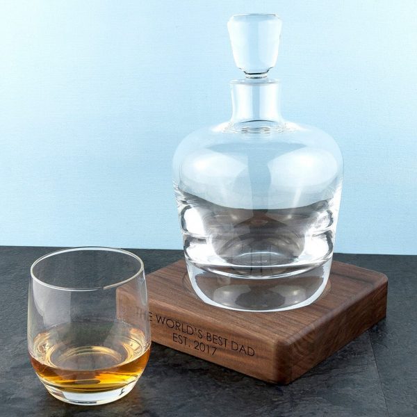 Personalised Whisky Decanter with Walnut Base – Your Message